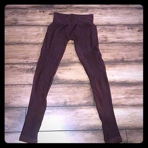 High-waisted, super stretchy, really leggings.